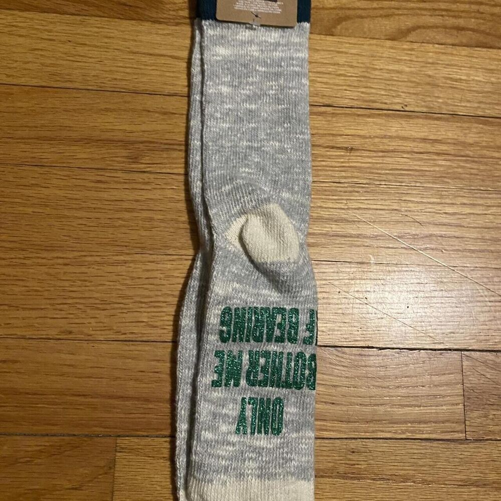 American Eagle Eggnog Christmas Holiday Crew Socks Women's One Size NWT